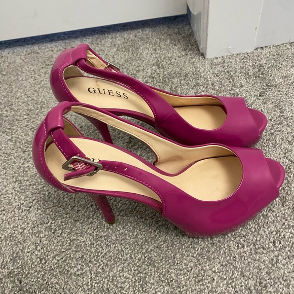Guess heels. - Picture 2 of 4